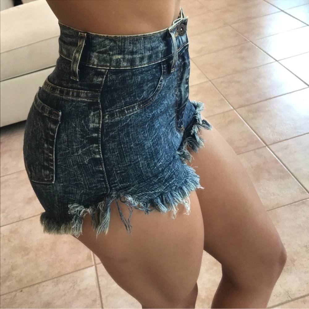 High Waist Acid Wash Denim Shorts - Picture 2 of 4